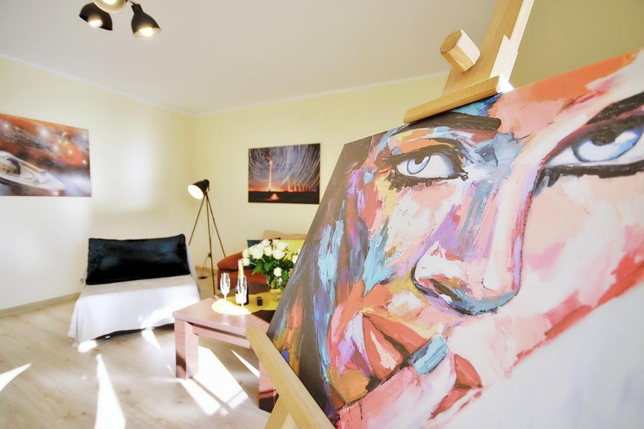 Apartment 50 M Do Plazy Thobruk Piekna Dama Z Kolobrzegu *