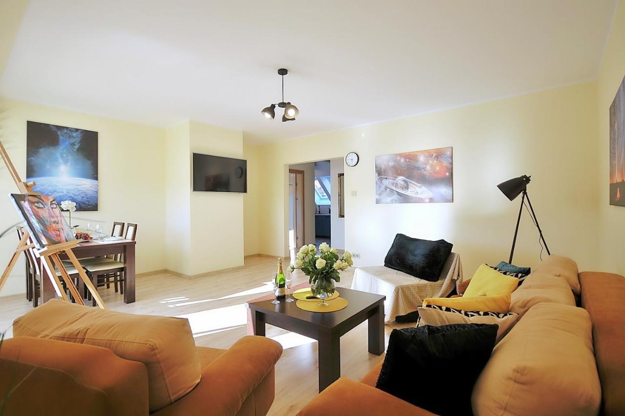 Apartment 50 M Do Plazy Thobruk Piekna Dama Z Kolobrzegu *